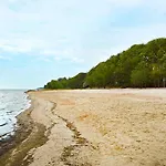Przestronny I Nowoczesny Puck