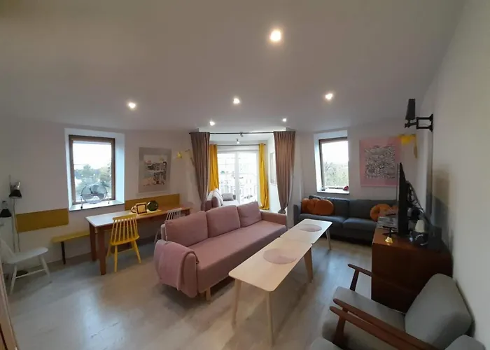 Przestronny I Nowoczesny Appartement